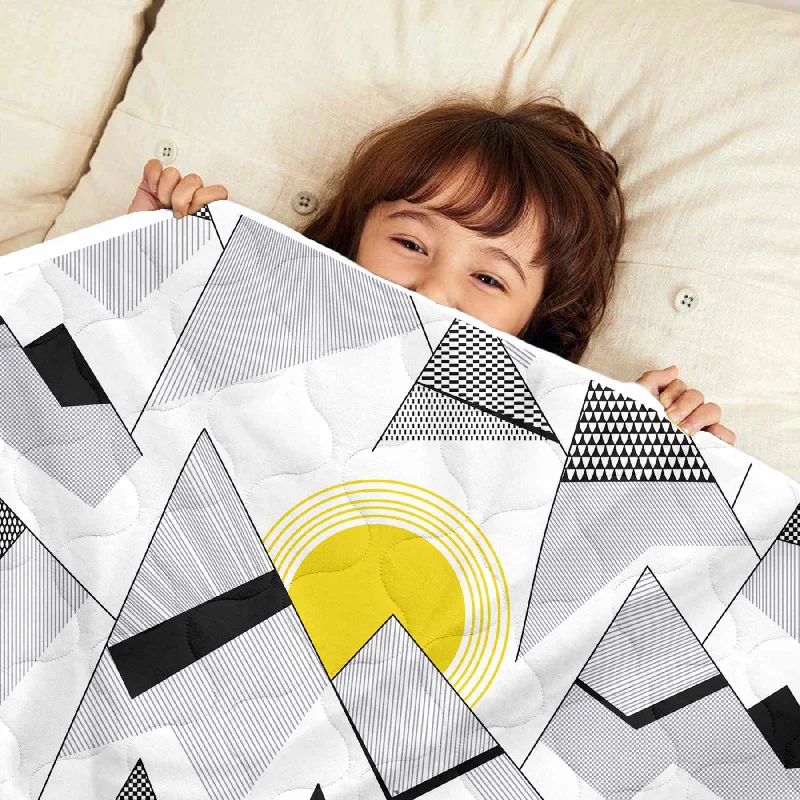 Silk - filled comforters for a luxurious and smooth touchUneven Triangle AC Quilt Comforters for Kids