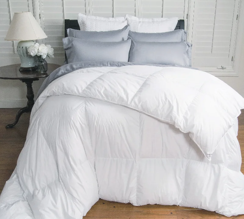 Goose down comforters known for their superior quality and insulationGerman Batiste Baffled Box Heavy Weight White Hungarian Goose Down Comforter (Level 4)