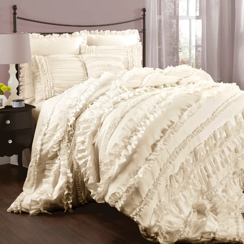 Latex - filled comforters with a bouncy texture and good supportBelle Comforter Set