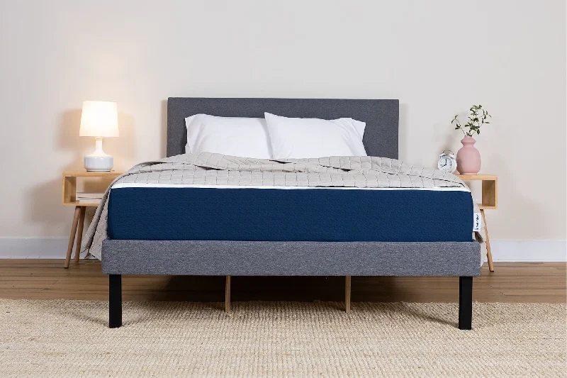 Hybrid mattresses combining foam and innerspring technologyEssential