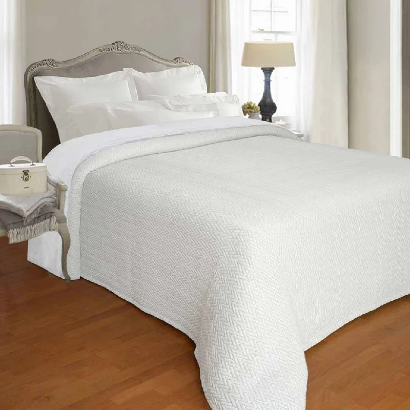 minimalist japanese style bedspreads with simple and clean linesHerringbone Jacquard Bedspread