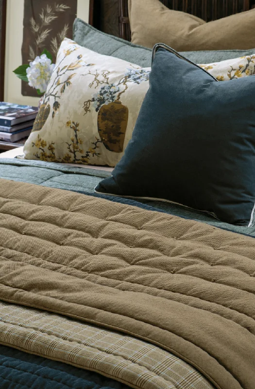 Bamboo - fiber - filled comforters with antibacterial and breathable qualitiesmica hazel comforter