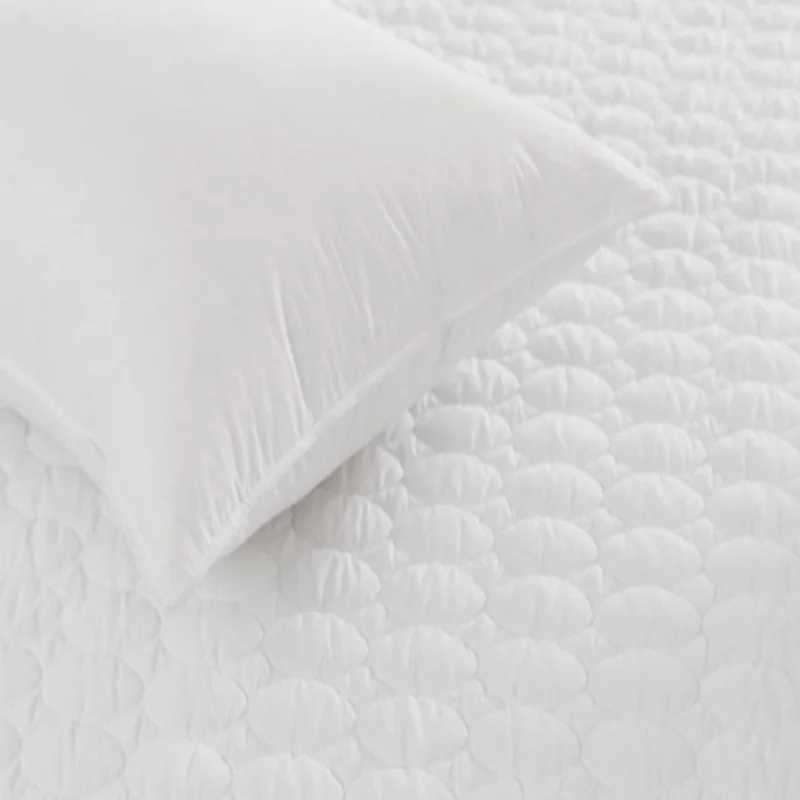 Hybrid mattresses combining foam and innerspring technologyQuilted Luxury Waterproof Mattress Protector