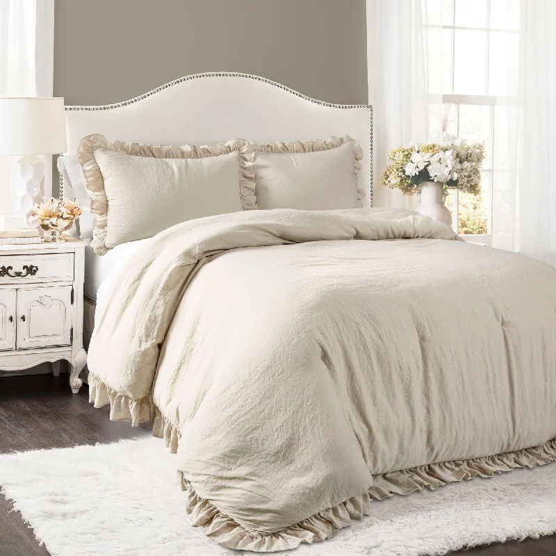 Down - filled comforters for supreme warmth and lightnessReyna Comforter Wheat 3Pc Set Cal King