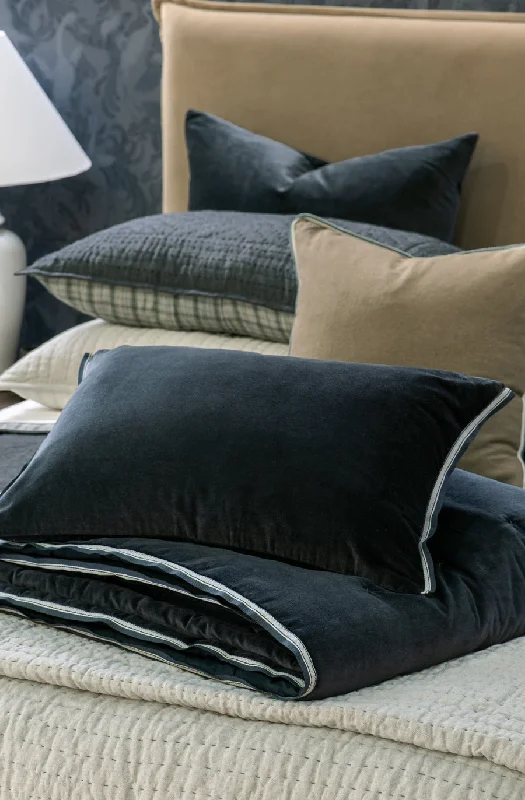 Silk - filled comforters for a luxurious and smooth touchruban midnight comforter