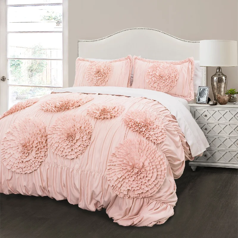 Wool - filled comforters with natural moisture - wicking and temperature - regulating featuresSerena Comforter 3Pc Set