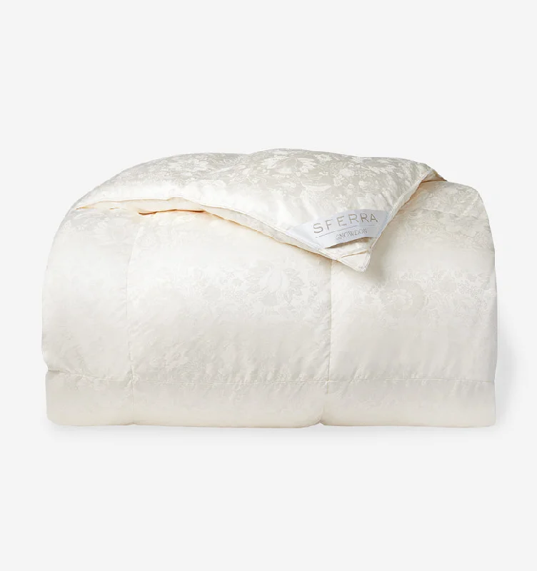 Duck down comforters with a softer feel and good warmth retentionSnowdon Duvet