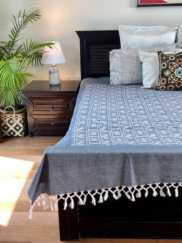 gothic style bedspreads with dark colors and ornate details for a mysterious bedroomSpectrum Cotton Hand Woven Bedspread